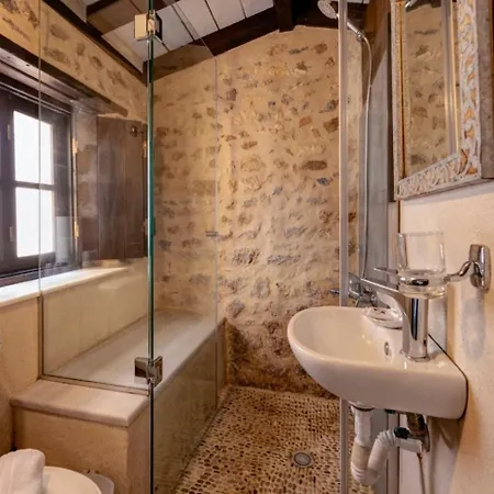 Pablito House-seaview Nests *