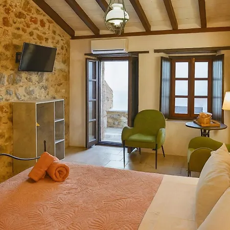 宾馆 Pablito House-seaview Nests 莫奈姆瓦夏